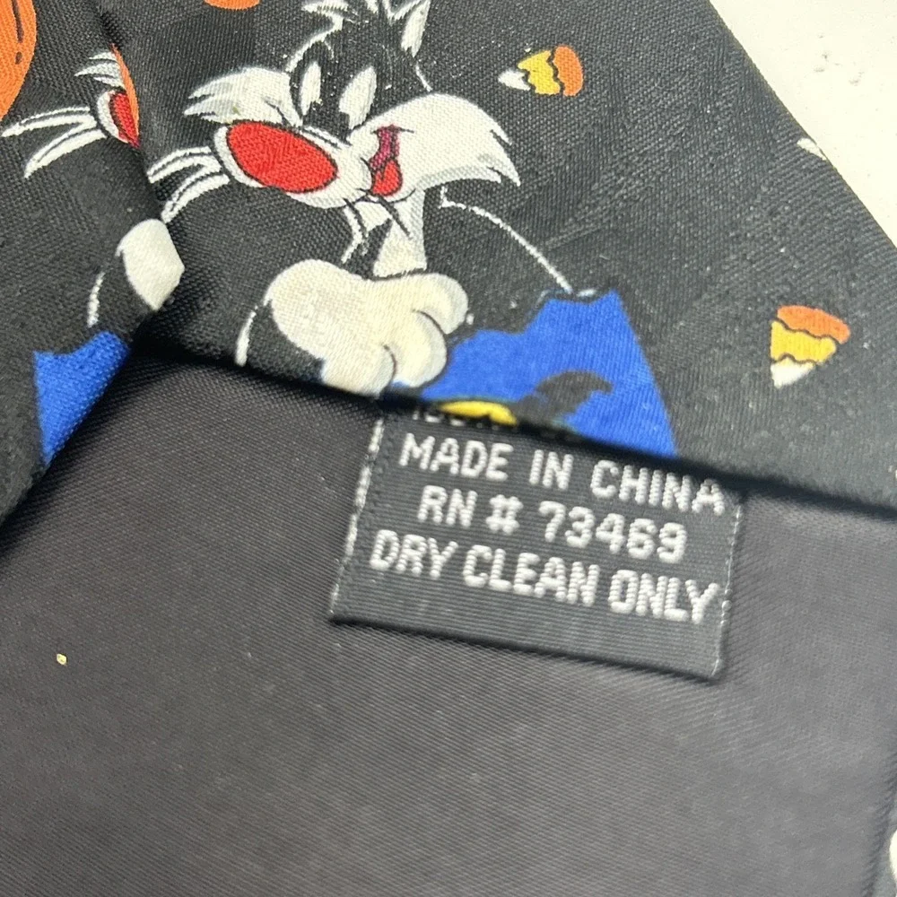 Vintage 1996 Looney Tunes Mania Halloween Tie Bugs Bunny Taz Warner‎ Bros